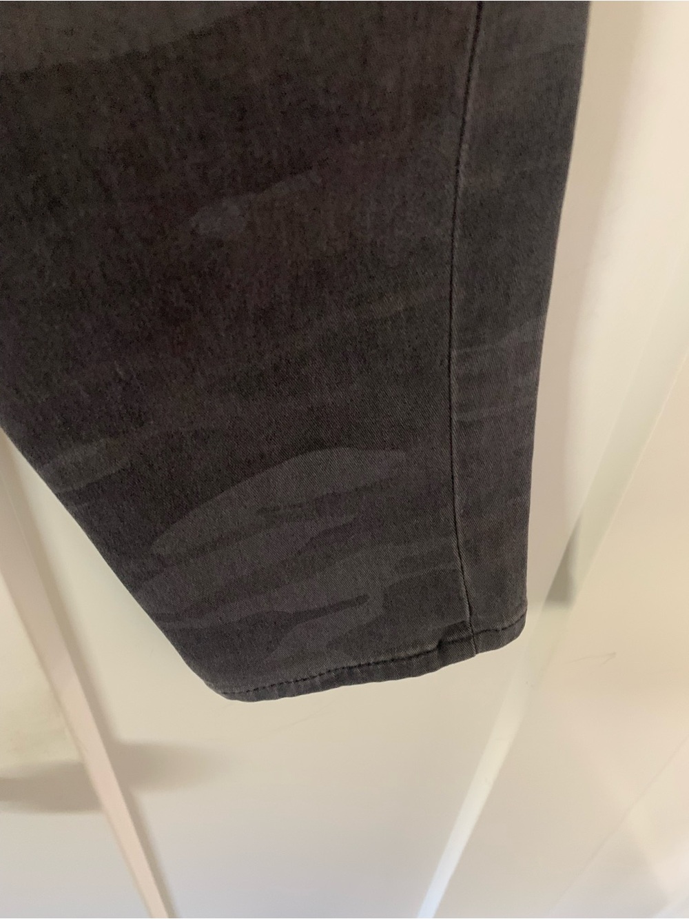 Express New With Tag Dark Camo Skinny Jeans - Picture 5 of 7